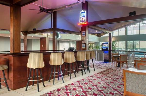 Bar - Ramada Hotel Airport Shreveport - I-20, Exit 10