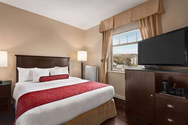  - Plaza Hotel Kamloops