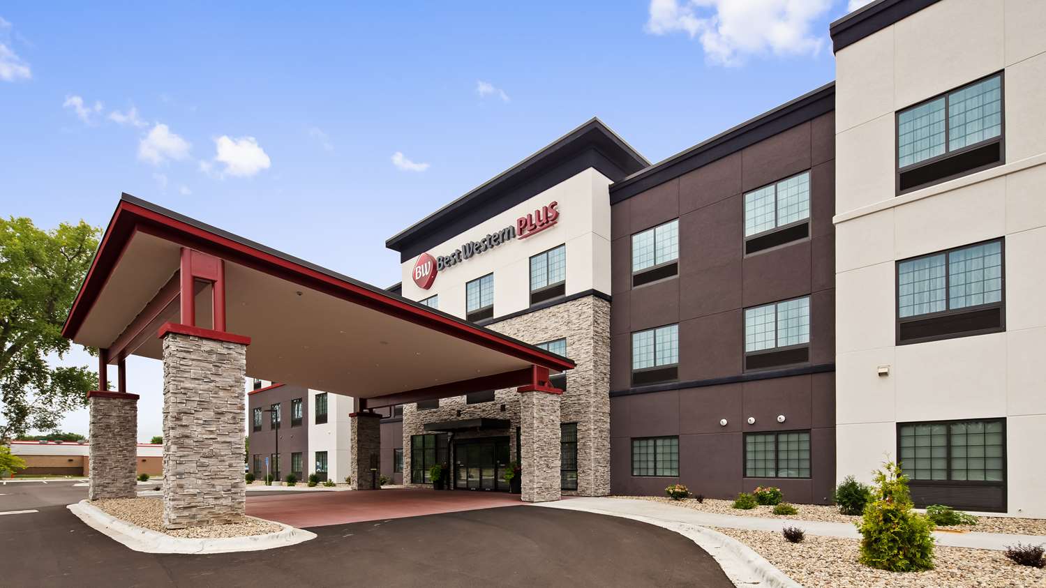 Best Western Plus St Peter Hotel, MN See Discounts