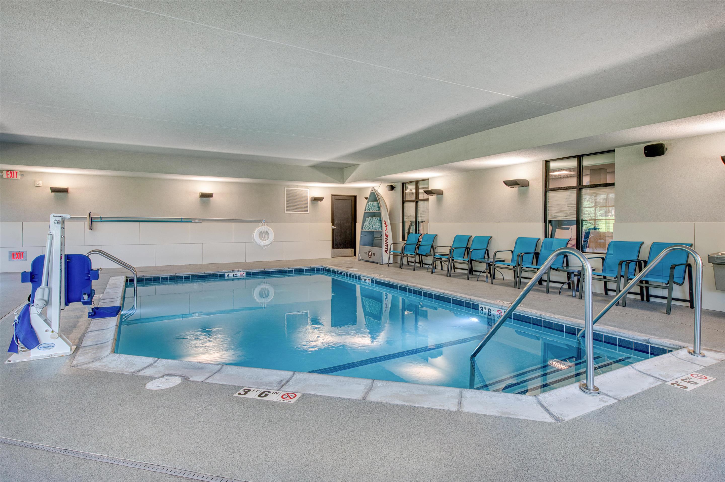 Indoor Pool | Best Western Plus Saint Peter