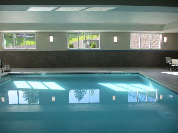 Pool - Best Western Plus La Crescent Hotel