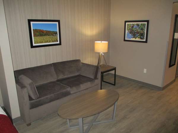  - Best Western Plus La Crescent Hotel