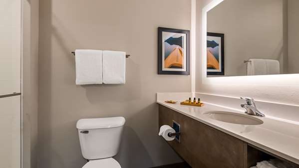  - Best Western Plus La Crescent Hotel