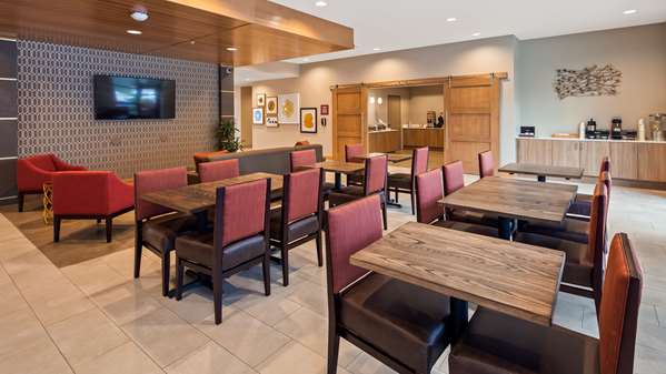 Amenities - Best Western Plus La Crescent Hotel