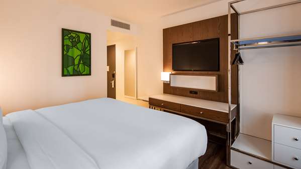  - Best Western Premier Empire State Hotel