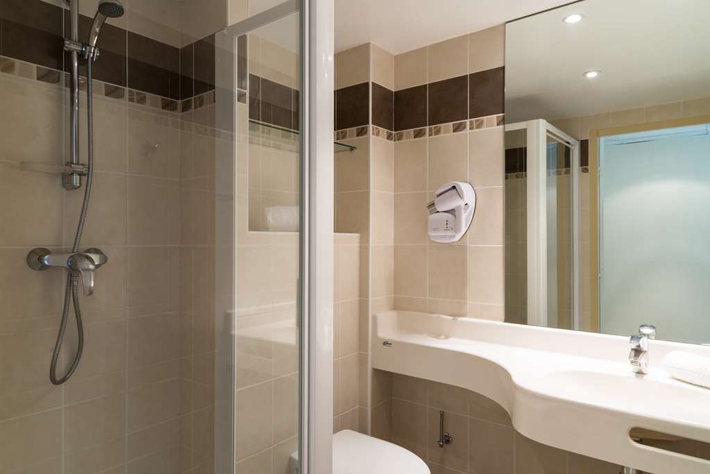 OG BOUTIQUE HOTEL LE CAP-guestroom-Guest Room,Bathroom,On-Site.jpg