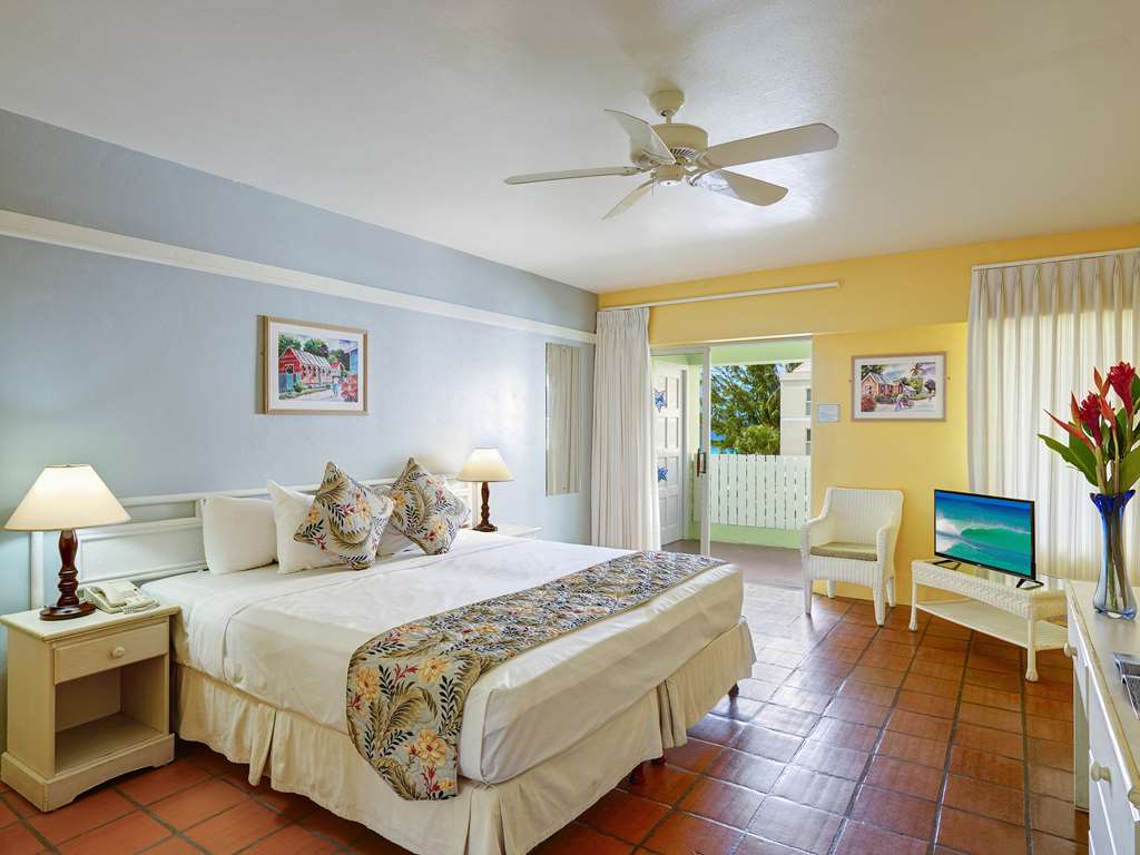 Coconut Court Beach Hotel