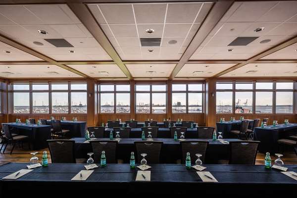 Bar - Harborside at Charleston Harbor Resort & Marina Mt Pleasant