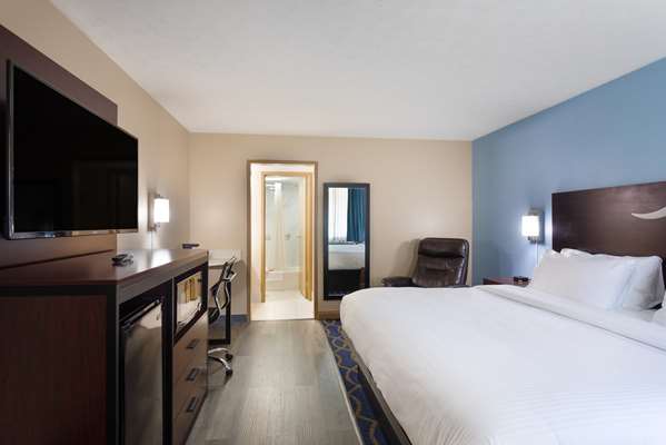  - SureStay Hotel by Best Western General Nelson Bardstown