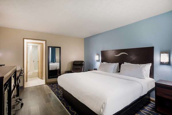  - SureStay Hotel by Best Western General Nelson Bardstown