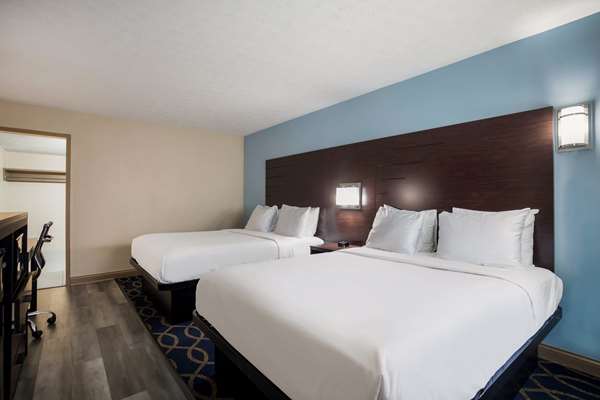  - SureStay Hotel by Best Western General Nelson Bardstown