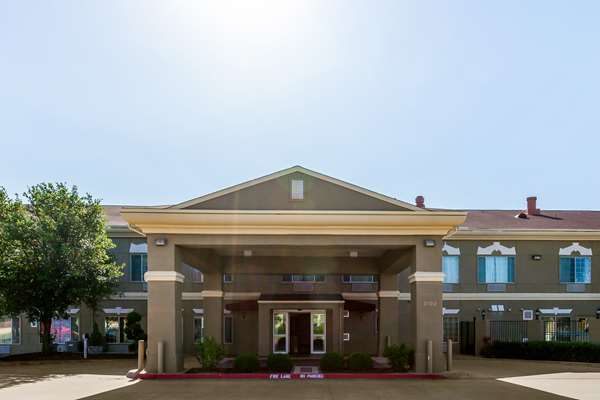 Exterior view - SureStay Plus Hotel by Best Western Mesquite
