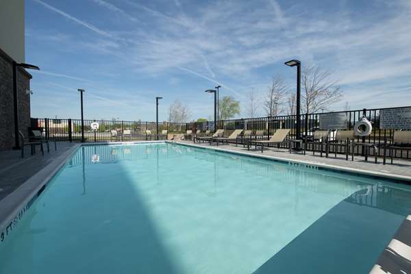 Pool - Hampton Inn Snellville