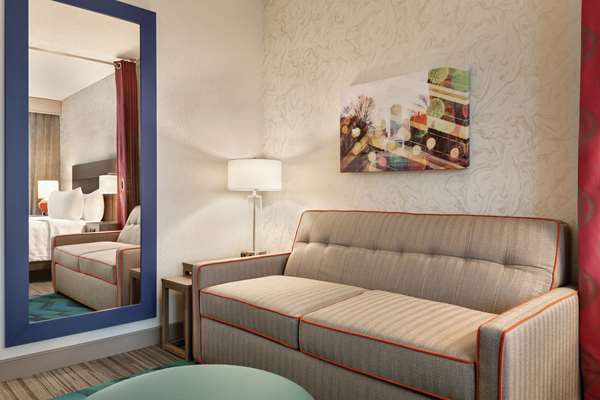  - Home2 Suites by Hilton Chicago River North