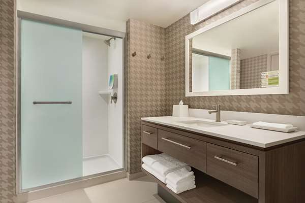  - Home2 Suites by Hilton Chicago River North
