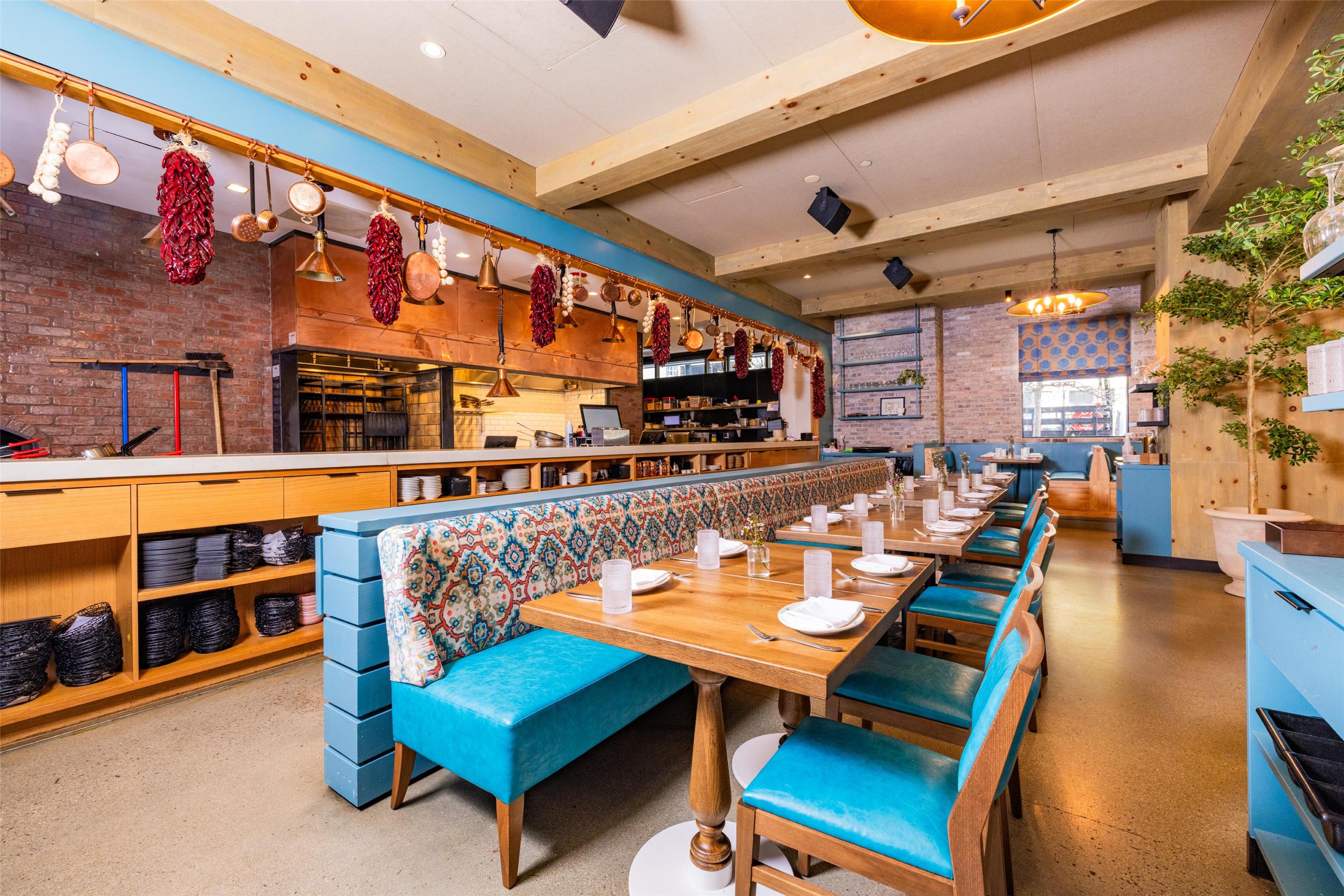 Restaurant | Home2 Suites by Hilton Chicago River North