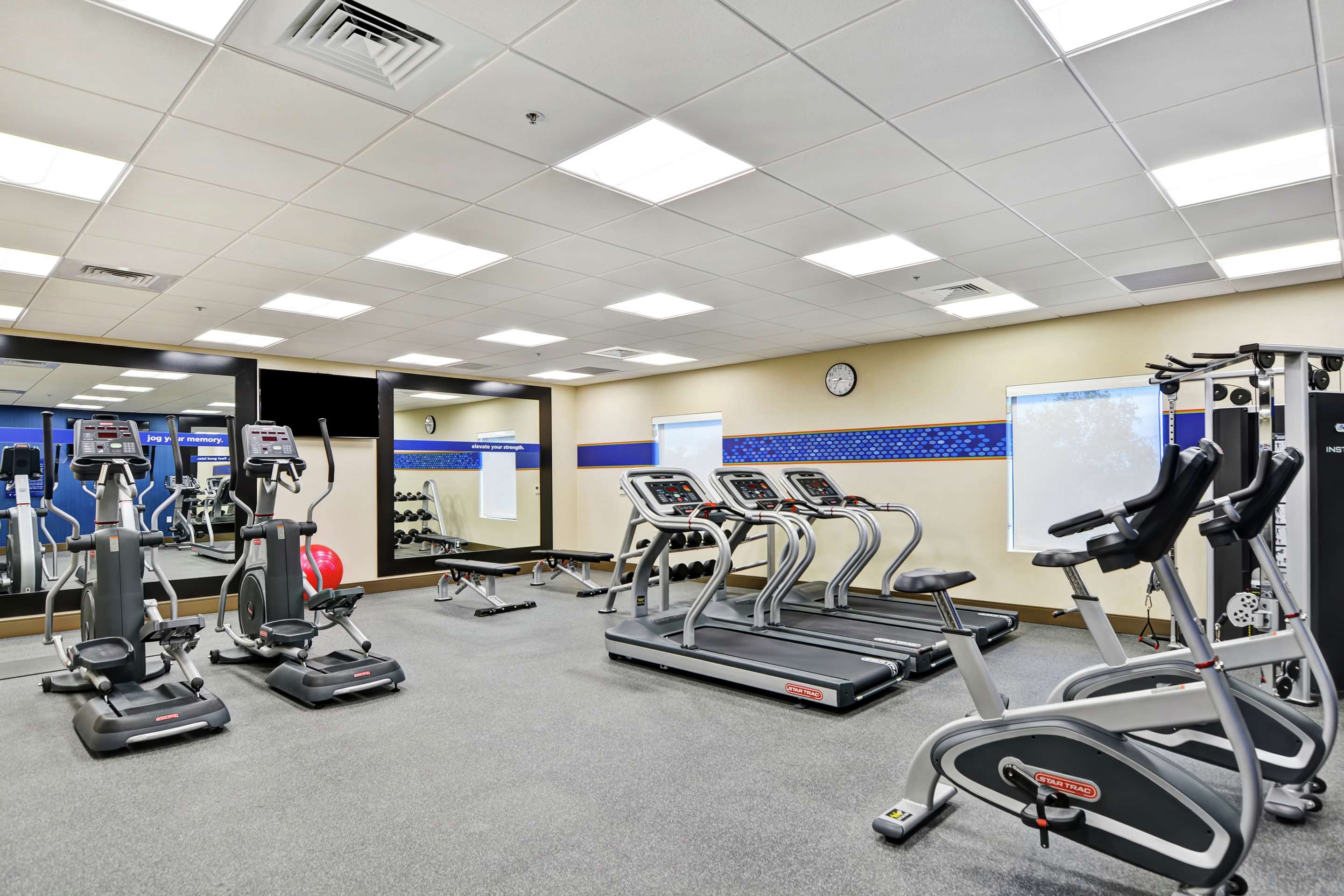 Health club fitness center gym | Hampton Inn & Suites Tucson Marana
