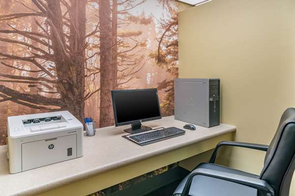 Conference Area - Clarion Pointe Hotel Medford - I-5, Exit 27