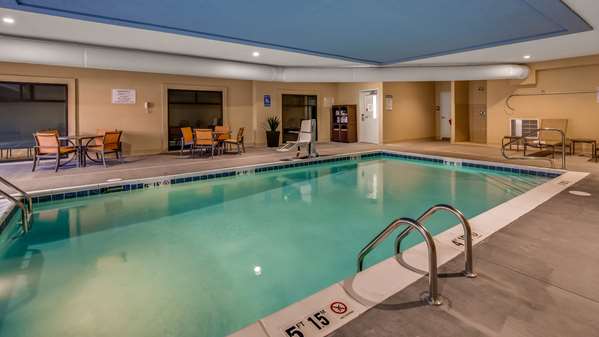 Pool - Best Western Plus Inn & Suites Elizabethtown - I-65, Exit 94