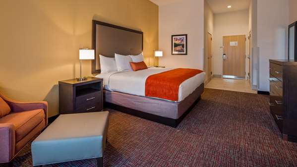  - Best Western Plus Inn & Suites Elizabethtown - I-65, Exit 94