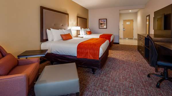  - Best Western Plus Inn & Suites Elizabethtown - I-65, Exit 94
