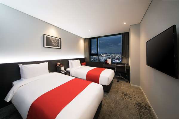 2 Single Beds, Non-Smoking, Deluxe Quality Room, Coffee Maker, High Speed Internet Access
