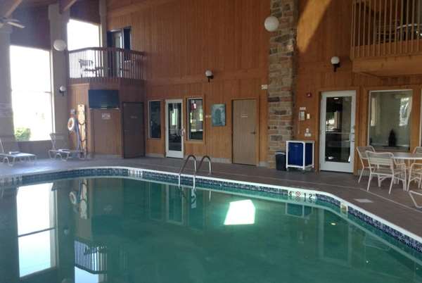 Pool - Days Inn Batavia