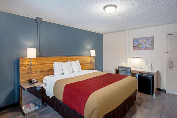  - Quality Inn Clinton