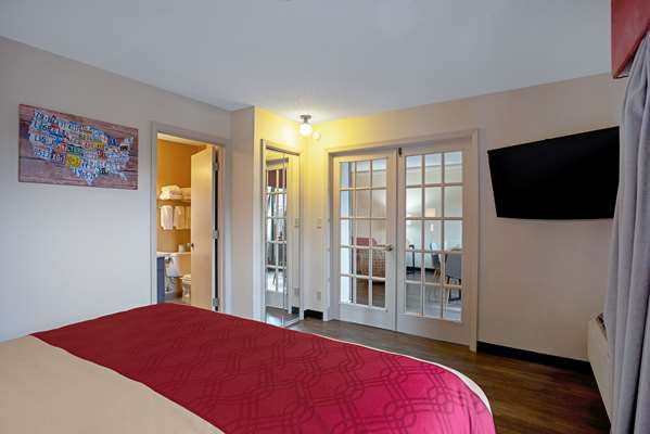 Suite - Quality Inn Clinton