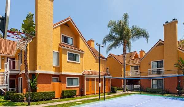 Recreation - Clementine Hotel & Suites Anaheim - I-5, Exit 109