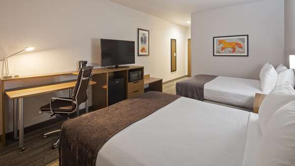  - Best Western Green Oaks Inn & Suites La Vernia