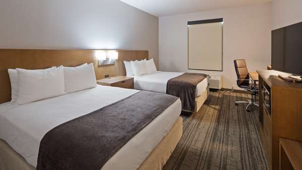  - Best Western Green Oaks Inn & Suites La Vernia