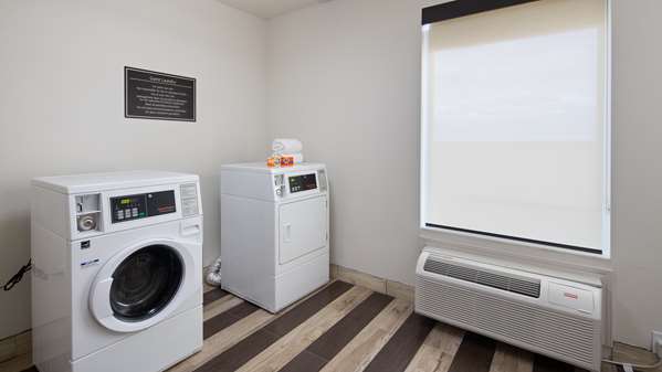 Amenities - Best Western Green Oaks Inn & Suites La Vernia