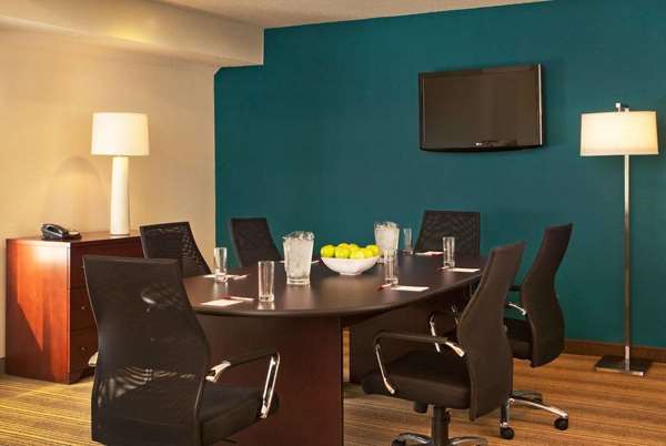 Suite - Hawthorn Suites by Wyndham Tysons Corner Vienna