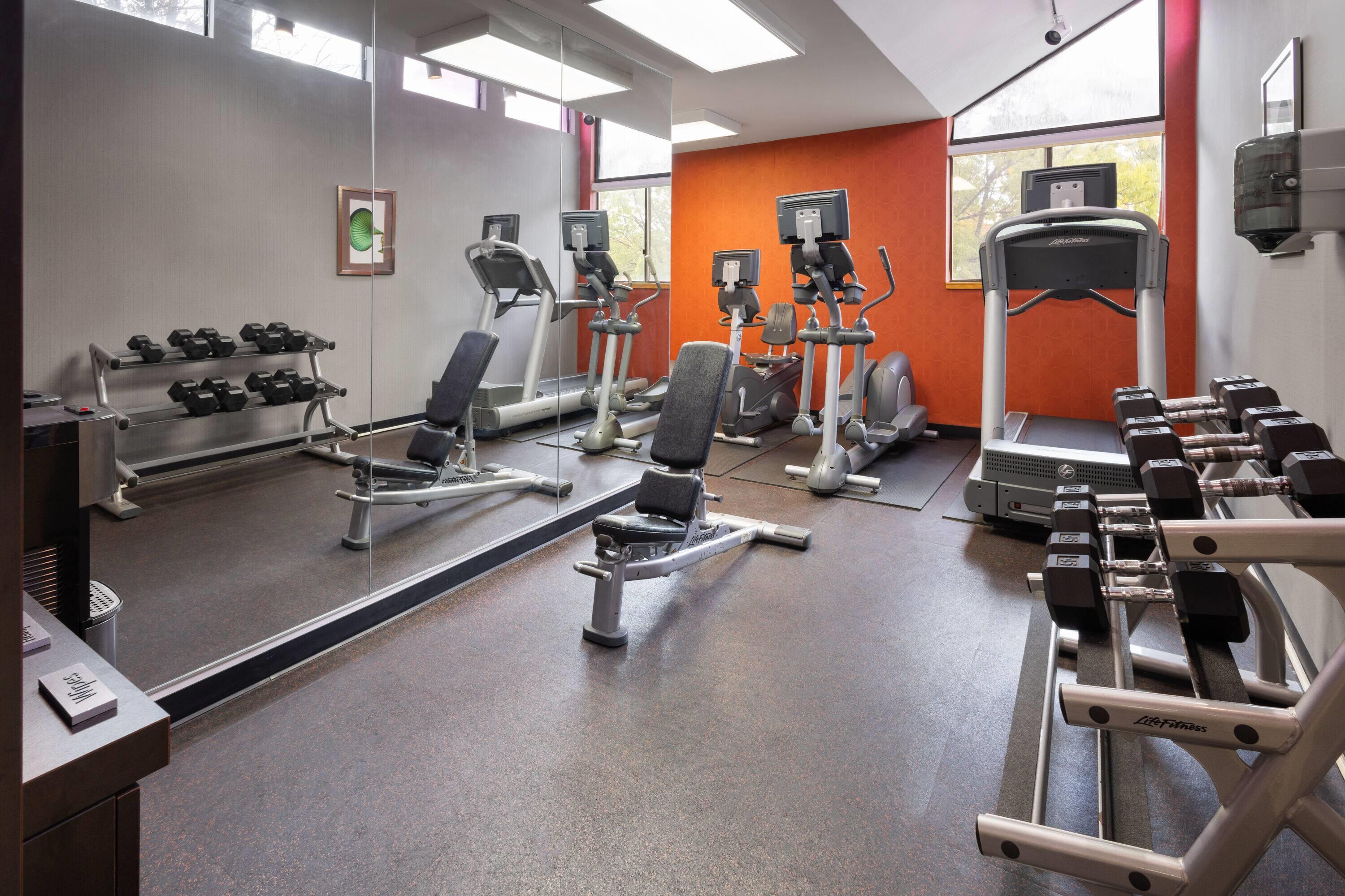 Health club fitness center gym | Tysons Corner Suites, A Baymont by Wyndham