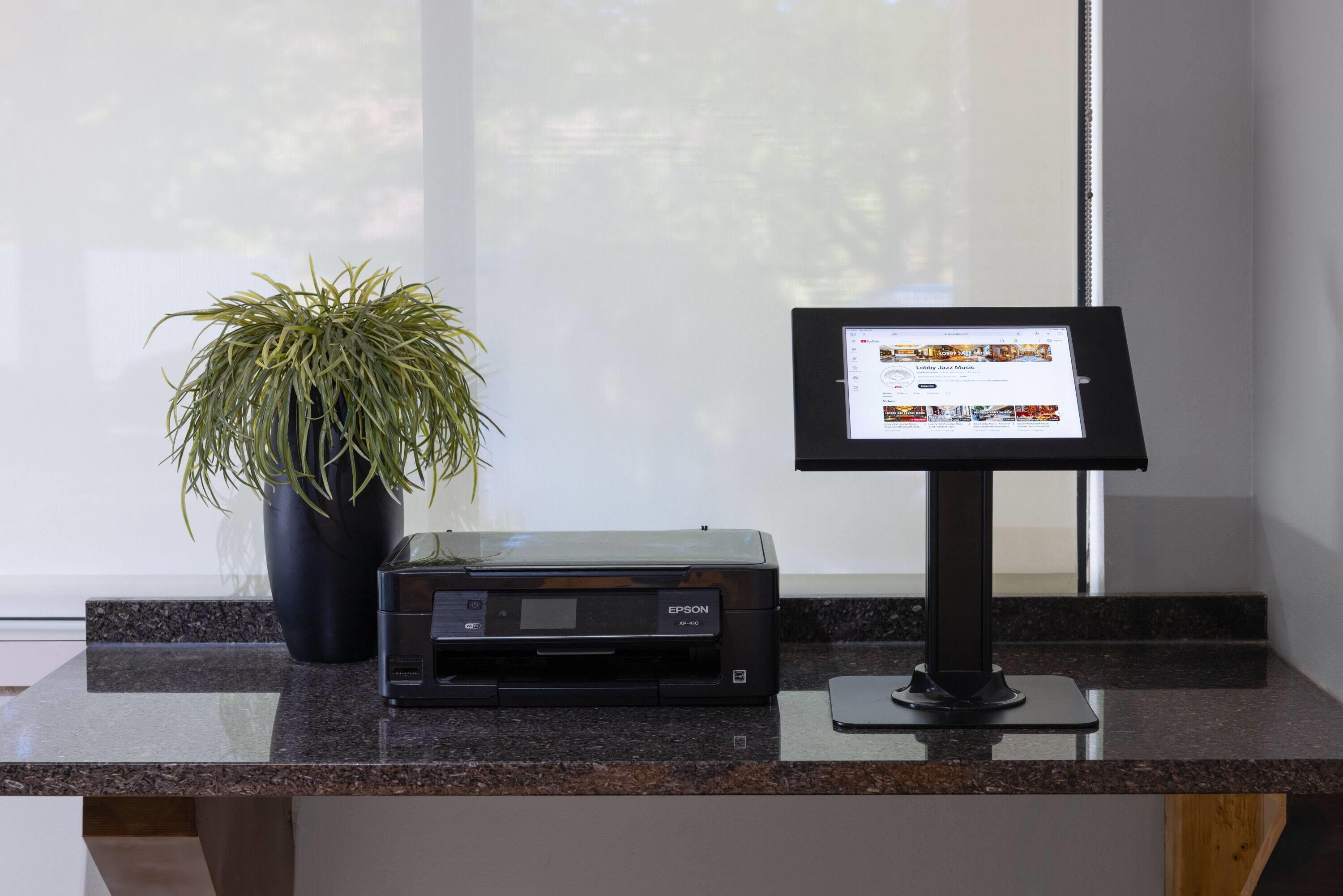 Business Center | Tysons Corner Suites, A Baymont by Wyndham