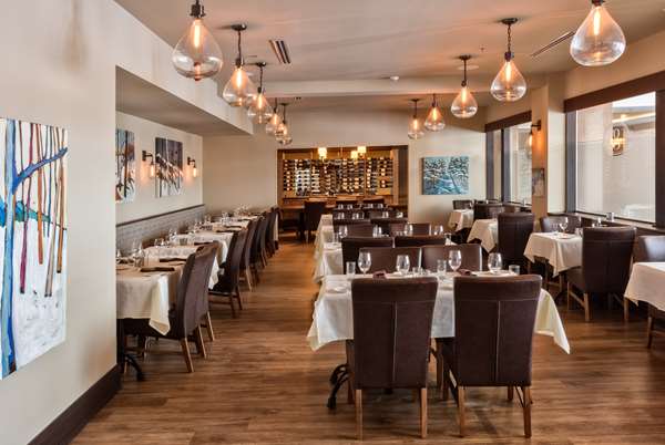 Restaurant - Georgian Bay Hotel Collingwood