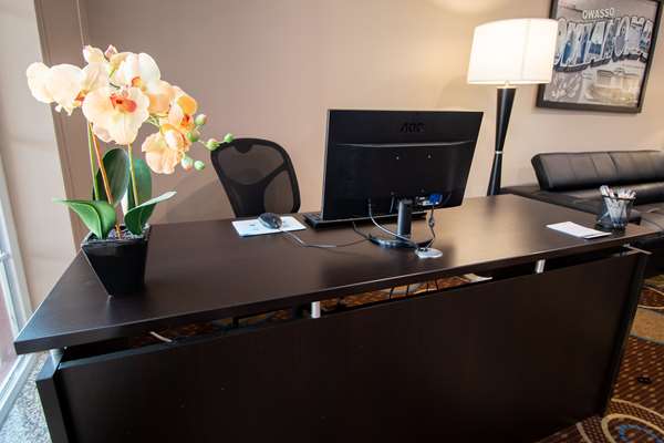 Conference Area - SureStay Plus Hotel by Best Western Owasso