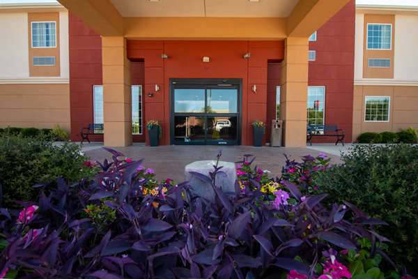 Exterior view - SureStay Plus Hotel by Best Western Owasso