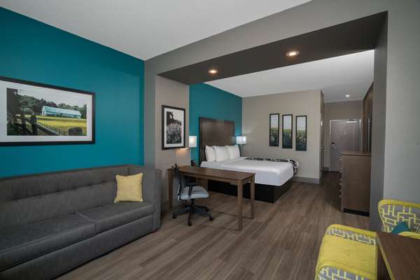 - La Quinta Inn & Suites West Memphis - I-40 & I-55, Exit 278