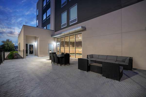  - La Quinta Inn & Suites West Memphis - I-40 & I-55, Exit 278