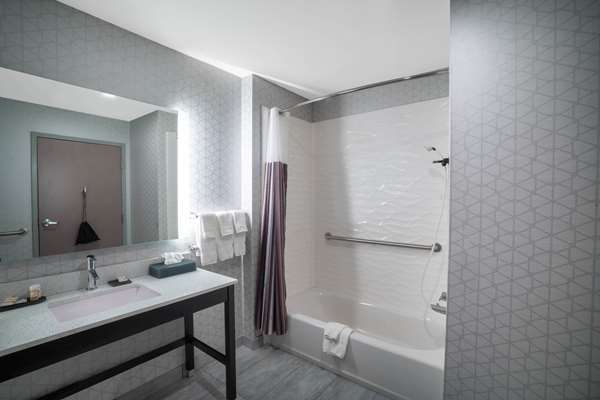  - La Quinta Inn & Suites West Memphis - I-40 & I-55, Exit 278