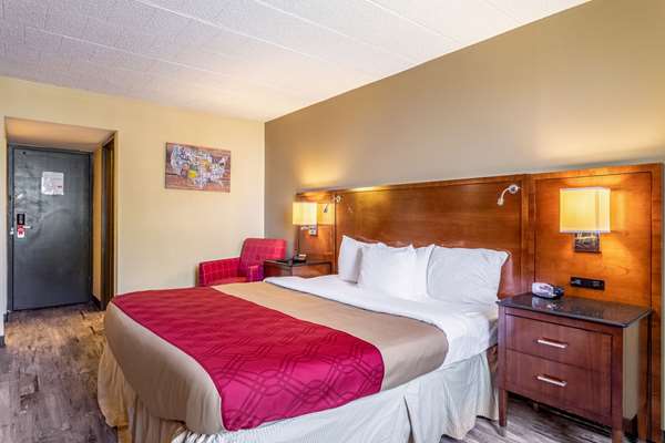  - Econo Lodge Fredonia