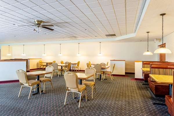Amenities - Econo Lodge Fredonia
