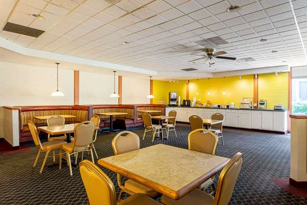 Amenities - Econo Lodge Fredonia