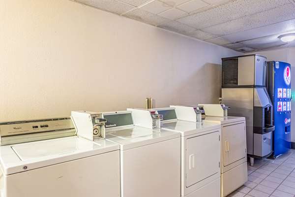 Amenities - Econo Lodge Fredonia