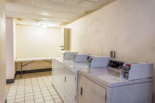 Amenities - Econo Lodge Fredonia