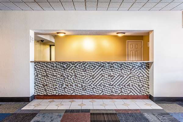  - Econo Lodge Fredonia