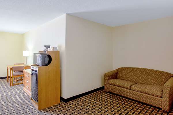 Suite - Econo Lodge Inn & Suites Wisconsin Dells - I-90 & I-94, Exit 87