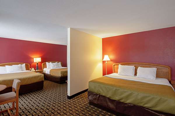 Suite - Econo Lodge Inn & Suites Wisconsin Dells - I-90 & I-94, Exit 87